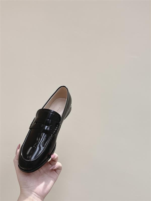 2025112812729101 310